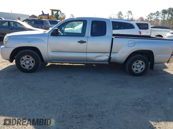 2006 Toyota Tacoma z VIN 5TETX22N26Z178272, wystawiony jako IAAI lot #41785344 z przebiegiem 414 561 mil mil oraz . Historia ofert i sprzedaży dostępna na DreamBid. Obrazek 14.
