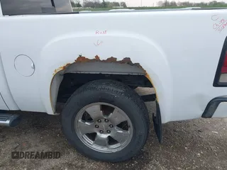 2007 GMC Sierra Denali z VIN 2GTEK638671689948, wystawiony jako IAAI lot #41963753 z przebiegiem 192 416 mil mil oraz . Historia ofert i sprzedaży dostępna na DreamBid. Obrazek 18.