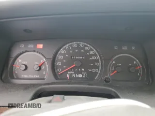 2005 Ford Crown Victoria LX z VIN 2FAFP74W95X166593, wystawiony jako Copart lot #80544294 z przebiegiem 178 591 mil mil oraz Czysty tytuł • Clean title. Historia ofert i sprzedaży dostępna na DreamBid. Obrazek 9.