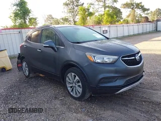 2017 Buick Encore Preferred z VIN KL4CJASBXHB106030, wystawiony jako IAAI lot #42127135 z przebiegiem 110 371 mil mil oraz . Historia ofert i sprzedaży dostępna na DreamBid. Obrazek 1.