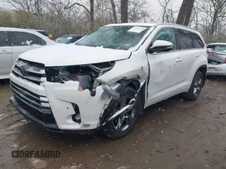 2018 Toyota Highlander Limited with VIN 5TDDZRFH6JS851503, listed as a IAAI auction lot 40911739 with 147,982 mi miles and . Bid and sale history available at DreamBid. Image 17.