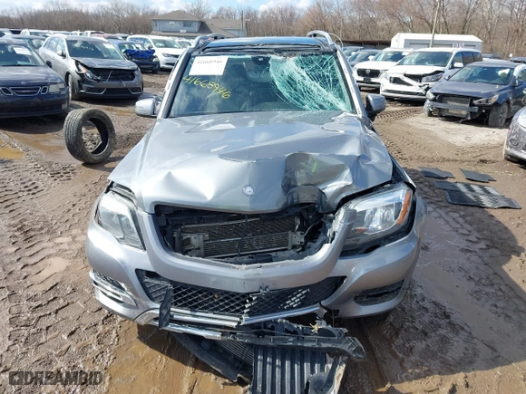 2014 Mercedes-Benz GLK-Class GLK 250 BlueTEC with VIN WDCGG0EB9EG294446, listed as a IAAI auction lot 41668946 with 189,657 mi miles. Bid and sale history available at carsss.com. Image 12.