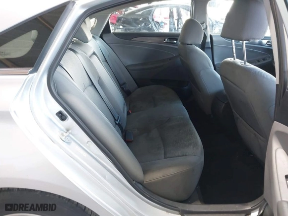 2015 Hyundai Sonata Hybrid Limited with VIN KMHEC4A49FA133103, listed as a IAAI auction lot 41885524 with 122,261 mi miles. Bid and sale history available at carsss.com. Image 8.