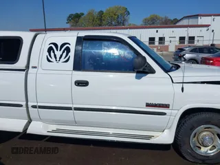 1999 Dodge Ram 2500 with VIN 1B7KC236XXJ533327, listed as a IAAI auction lot 41885482 with 178,937 mi miles. Bid and sale history available at carsss.com. Image 13.