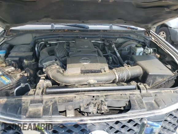 2006 Nissan Pathfinder SE z VIN 5N1AR18U66C613444, wystawiony jako Copart lot #59494365 z przebiegiem 218 903 mil mil oraz Czysty tytuł • Clean title. Historia ofert i sprzedaży dostępna na DreamBid. Obrazek 12.
