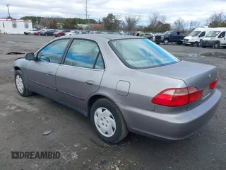 2000 Honda Accord LX z VIN 1HGCG1649YA096212, wystawiony jako IAAI lot #41737193 z przebiegiem 181 489 mil mil oraz . Historia ofert i sprzedaży dostępna na DreamBid. Obrazek 3.