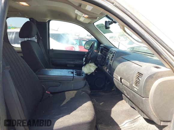 2007 Chevrolet Silverado 1500 LT w/2LT with VIN 2GCEC19J871599355, listed as a IAAI auction lot 41992581 with 261,925 mi miles. Bid and sale history available at carsss.com. Image 5.