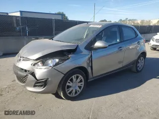 2014 Mazda Mazda2 Sport with VIN JM1DE1KY1E0184240, listed as a Copart auction lot 49992875 with 98,944 mi miles and Non Repairable. Bid and sale history available at carsss.com. Image 1.