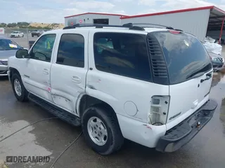 2001 Chevrolet Tahoe LT with VIN 1GNEC13T91R135247, listed as a IAAI auction lot 41930276 with 266,050 mi miles. Bid and sale history available at carsss.com. Image 3.