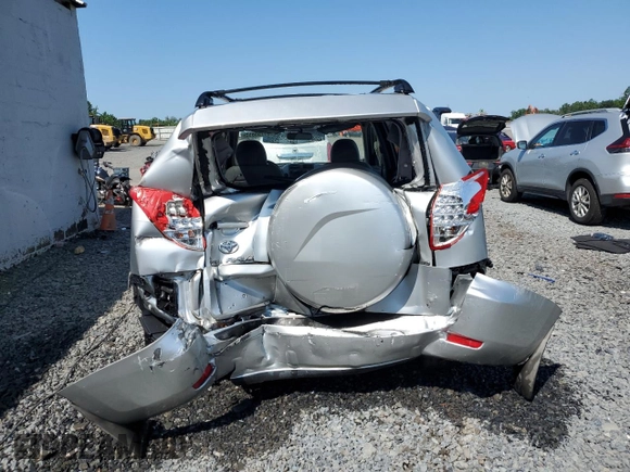 2008 Toyota RAV4 Limited with VIN JTMBK31V985051543, listed as a Copart auction lot 61755855 with 124,868 mi miles and Salvage title. Bid and sale history available at DreamBid. Image 6.