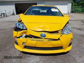 2014 Toyota Prius One z VIN JTDKDTB31E1066984, wystawiony jako IAAI lot #42261574 z przebiegiem 163 378 mil mil oraz . Historia ofert i sprzedaży dostępna na DreamBid. Obrazek 13.