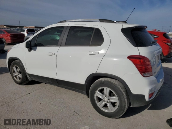 2022 Chevrolet Trax LT with VIN KL7CJLSM2NB568187, listed as a Copart auction lot 49642105 with 16,674 mi miles and Salvage Title. Bid and sale history available at carsss.com. Image 2.