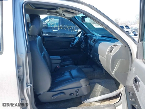2006 GMC Canyon SLT with VIN 1GTDT136068228749, listed as a IAAI auction lot 41352197 with 207,162 mi miles. Bid and sale history available at carsss.com. Image 5.