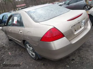 2006 Honda Accord Sdn LX with VIN 1HGCM56466A110175, listed as a IAAI auction lot 41216467 with 118,680 mi miles. Bid and sale history available at carsss.com. Image 3.