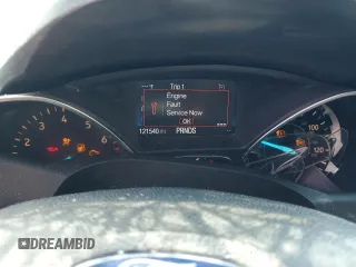 2017 Ford Escape SE z VIN 1FMCU0GD2HUA57505, wystawiony jako Copart lot #54814185 z przebiegiem 121 540 mil mil oraz Szkoda całkowita • Salvage title. Historia ofert i sprzedaży dostępna na DreamBid. Obrazek 9.