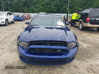 2014 Ford Mustang V6 with VIN 1ZVBP8AM4E5282543, listed as a IAAI auction lot 42367520 with 208,641 mi miles and . Bid and sale history available at DreamBid. Image 12.