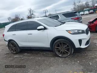 2019 Kia Sorento LX with VIN 5XYPG4A30KG524272, listed as a IAAI auction lot 41786623 with 124,942 mi miles and . Bid and sale history available at carsss.com. Image 13.