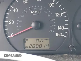 2005 Hyundai XG350 with VIN KMHFU45EX5A392573, listed as a IAAI auction lot 41624199 with 200,014 mi miles. Bid and sale history available at carsss.com. Image 7.