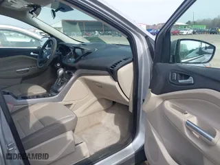 2016 Ford Escape SE with VIN 1FMCU9G95GUA64205, listed as a IAAI auction lot 41771366 with 36,530 mi miles. Bid and sale history available at carsss.com. Image 5.