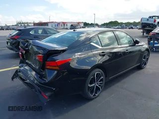 2024 Nissan Altima SR z VIN 1N4BL4CV0RN372815, wystawiony jako IAAI lot #42436563 z przebiegiem 35 231 mil mil oraz . Historia ofert i sprzedaży dostępna na DreamBid. Obrazek 4.