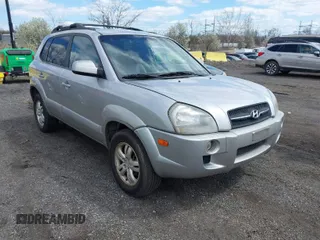2006 Hyundai Tucson GLS with VIN KM8JN12D26U342722, listed as a IAAI auction lot 41998925 with 105,966 mi miles. Bid and sale history available at carsss.com. Image 1.