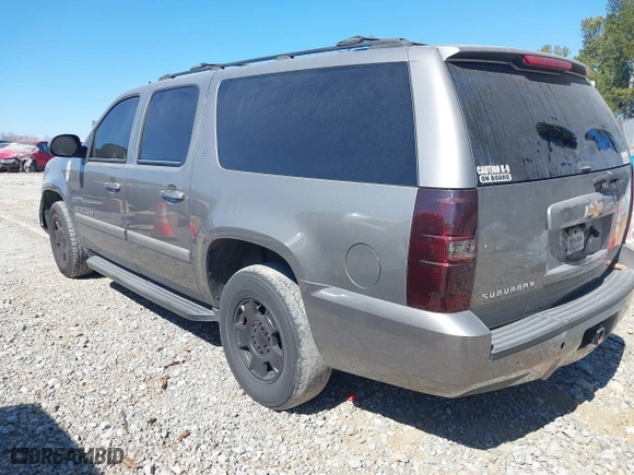 2007 Chevrolet Suburban LTZ with VIN 1GNFC16047J173546, listed as a IAAI auction lot 41653723 with 1 mi miles. Bid and sale history available at carsss.com. Image 3.