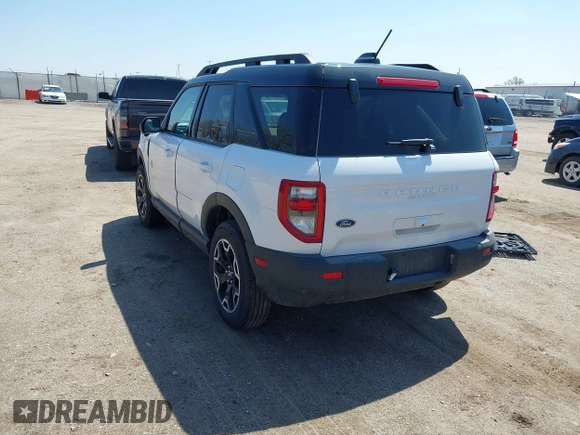 2025 Ford Bronco Sport Outer Banks with VIN 3FMCR9CN3SRE34345, listed as a IAAI auction lot 42081216 with 1,420 mi miles and . Bid and sale history available at DreamBid. Image 3.