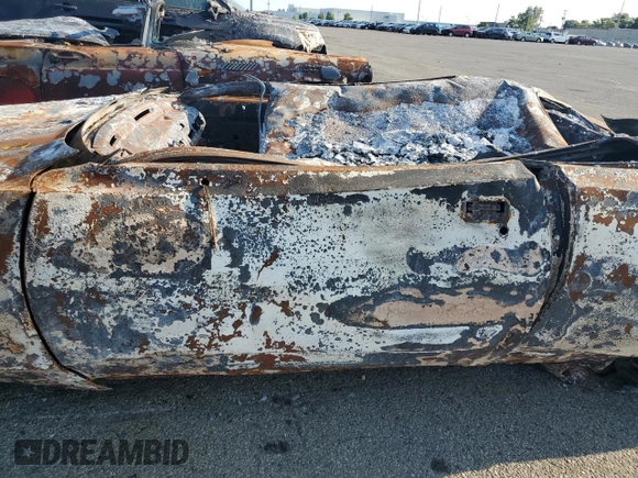 1973 Dodge Charger z VIN WH23U3A130893, wystawiony jako Copart lot #70195534 z przebiegiem Nie podano mil oraz Szkoda całkowita • Salvage title. Historia ofert i sprzedaży dostępna na DreamBid. Obrazek 7.