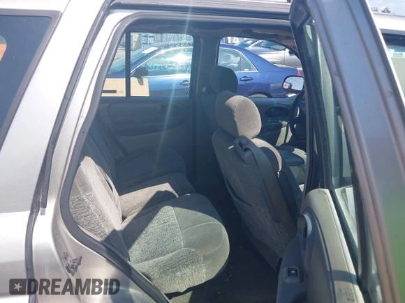 2002 Chevrolet TrailBlazer LS with VIN 1GNDS13S322303772, listed as a IAAI auction lot 42143005 with 208,765 mi miles and . Bid and sale history available at DreamBid. Image 8.