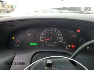 2000 Ford F-150 XL с VIN 1FTZX1725YNB58607, выставлен на аукционе Copart как лот 48706575 с пробегом 286 898 миль миль и Списание • Salvage title. История ставок и продаж доступна на DreamBid. Изображение 9.