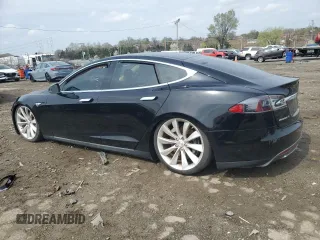 2013 Tesla Model S z VIN 5YJSA1CN8DFP22679, wystawiony jako Copart lot #51812615 z przebiegiem 1 211 mil mil oraz Czysty tytuł • Clean title. Historia ofert i sprzedaży dostępna na DreamBid. Obrazek 2.