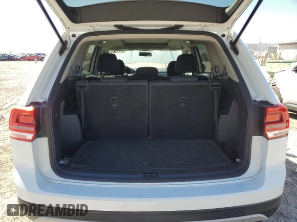 2018 Volkswagen Atlas Launch Edition with VIN 1V2BR2CA2JC509892, listed as a Copart auction lot 81272824 with 107,686 mi miles and Salvage title. Bid and sale history available at DreamBid. Image 6.
