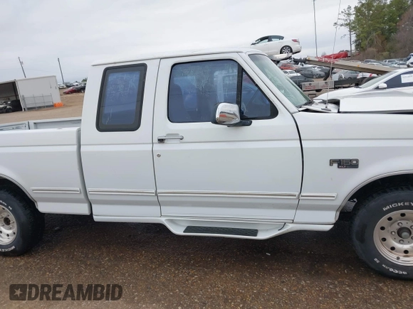 1995 Ford F-150 with VIN 1FTEX15N6SKB95945, listed as a IAAI auction lot 41542178 with 1 mi miles. Bid and sale history available at carsss.com. Image 13.