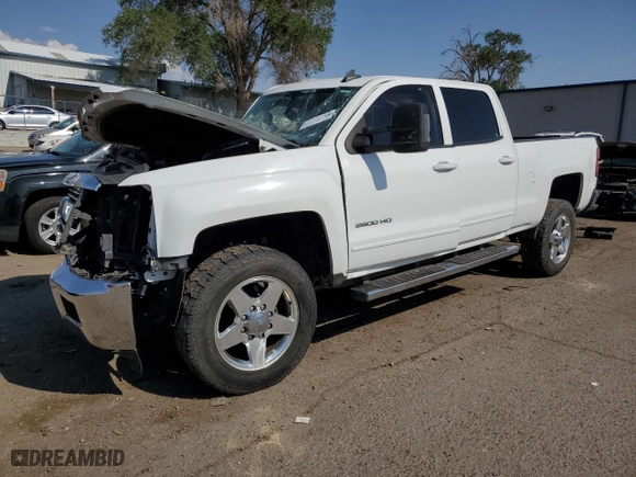 2015 Chevrolet Silverado 2500HD Built After Aug 14 LT with VIN 1GC1CVEG5FF621724, listed as a Copart auction lot 62314484 with NaN miles and Non Repairable. Bid and sale history available at carsss.com. Image 1.