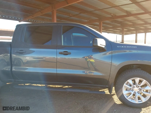 2021 Chevrolet Silverado 1500 Custom with VIN 1GCPYBEK9MZ332470, listed as a IAAI auction lot 41636857 with 109,806 mi miles. Bid and sale history available at carsss.com. Image 13.