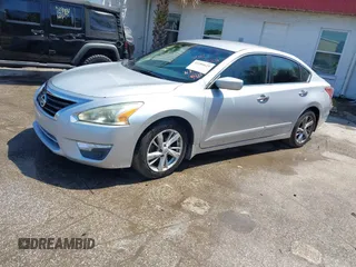 2013 Nissan Altima SV with VIN 1N4AL3AP9DC250808, listed as a IAAI auction lot 41980619 with 172,675 mi miles and . Bid and sale history available at carsss.com. Image 2.