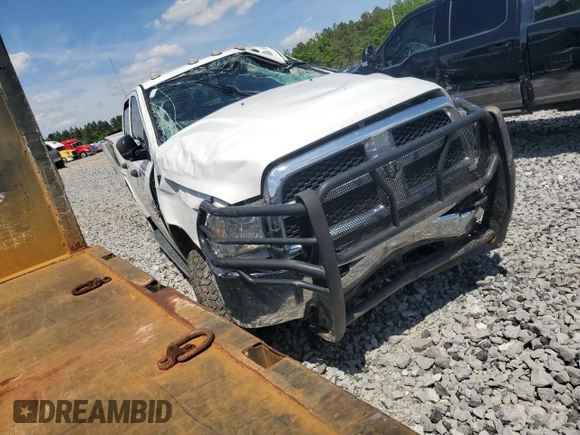 2018 Ram 2500 Tradesman z VIN 3C6UR5CL2JG257630, wystawiony jako Copart lot #54224105 z przebiegiem Nie podano mil oraz Szkoda całkowita • Salvage title. Historia ofert i sprzedaży dostępna na DreamBid. Obrazek 4.