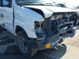 2013 Ford Econoline Cargo Commercial с VIN 1FTNE2EL7DDA63780, выставлен на аукционе IAAI как лот 42292669 с пробегом 277 085 миль миль и . История ставок и продаж доступна на DreamBid. Изображение 20.