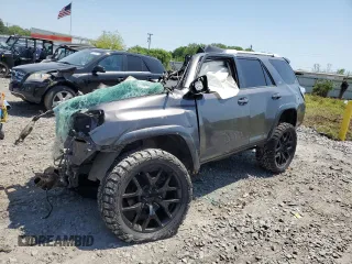 2017 Toyota 4Runner SR5 с VIN JTEZU5JR0H5155342, выставлен на аукционе Copart как лот 52781005 с пробегом Не указан миль и Списание • Salvage title. История ставок и продаж доступна на DreamBid. Изображение 1.