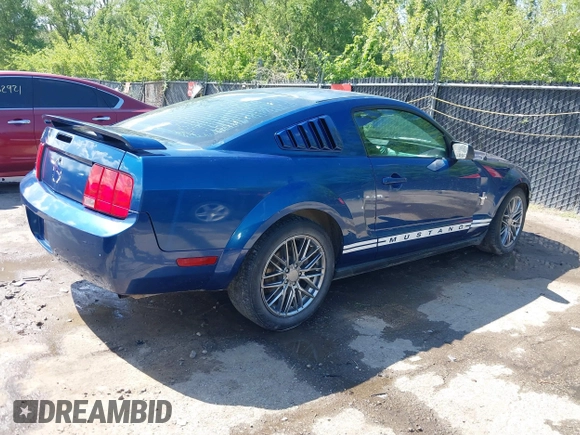 2006 Ford Mustang Standard with VIN 1ZVFT80N565158094, listed as a IAAI auction lot 42168152 with 179,778 mi miles and . Bid and sale history available at DreamBid. Image 4.