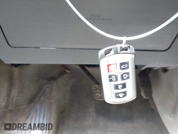 2015 Toyota Sienna XLE with VIN 5TDYK3DC8FS574645, listed as a IAAI auction lot 42528851 with 164,408 mi miles and . Bid and sale history available at DreamBid. Image 11.