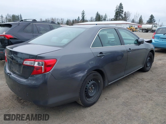 2013 Toyota Camry L with VIN 4T4BF1FK8DR335772, listed as a IAAI auction lot 41825342 with 125,001 mi miles. Bid and sale history available at carsss.com. Image 4.