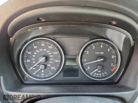 2010 BMW 3 Series 328i z VIN WBAPH5G53ANM71003, wystawiony jako Copart lot #60752595 z przebiegiem Nie podano mil oraz Szkoda całkowita • Salvage title. Historia ofert i sprzedaży dostępna na DreamBid. Obrazek 9.