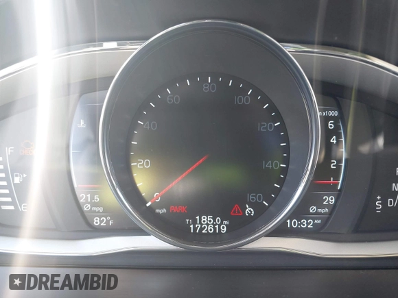 2016 Volvo XC60 T5 Drive-E Premier with VIN YV440MDK4G2847071, listed as a IAAI auction lot 42695373 with 172,619 mi miles and . Bid and sale history available at DreamBid. Image 7.
