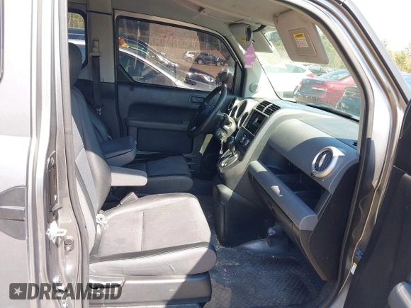 2005 Honda Element EX with VIN 5J6YH28655L011639, listed as a IAAI auction lot 42115791 with 273,251 mi miles and . Bid and sale history available at DreamBid. Image 5.