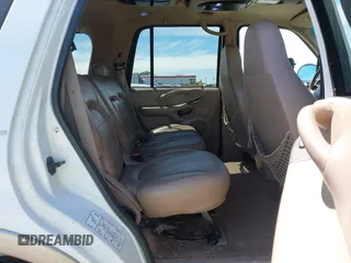 1999 Ford Expedition XLT с VIN 1FMPU18L0XLA28974, выставлен на аукционе IAAI как лот 42633196 с пробегом Не указан миль и . История ставок и продаж доступна на DreamBid. Изображение 8.
