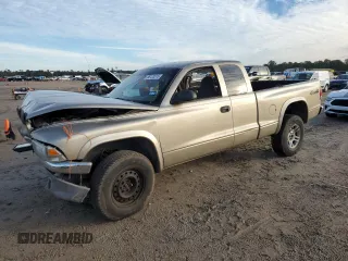 2003 Dodge Dakota SLT with VIN 1D7HG42N43S198823, listed as a Copart auction lot 88120315 with 0 mi miles and Salvage Title. Bid and sale history available at carsss.com. Image 1.