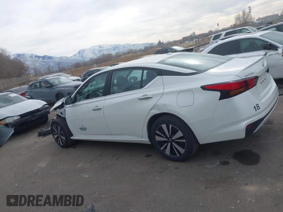 2022 Nissan Altima SV with VIN 1N4BL4DW5NN325216, listed as a IAAI auction lot 41460731 with 15,867 mi miles and . Bid and sale history available at DreamBid. Image 14.