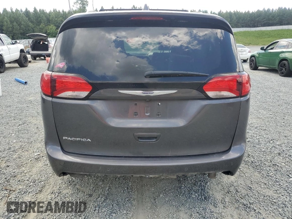 2020 Chrysler Pacifica Touring L with VIN 2C4RC1BG4LR223523, listed as a Copart auction lot 66622825 with 86,600 mi miles and Salvage title. Bid and sale history available at DreamBid. Image 6.