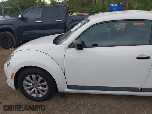 2017 Volkswagen Beetle Fleet with VIN 3VWF17AT4HM626004, listed as a IAAI auction lot 42147504 with 67,929 mi miles and . Bid and sale history available at DreamBid. Image 14.